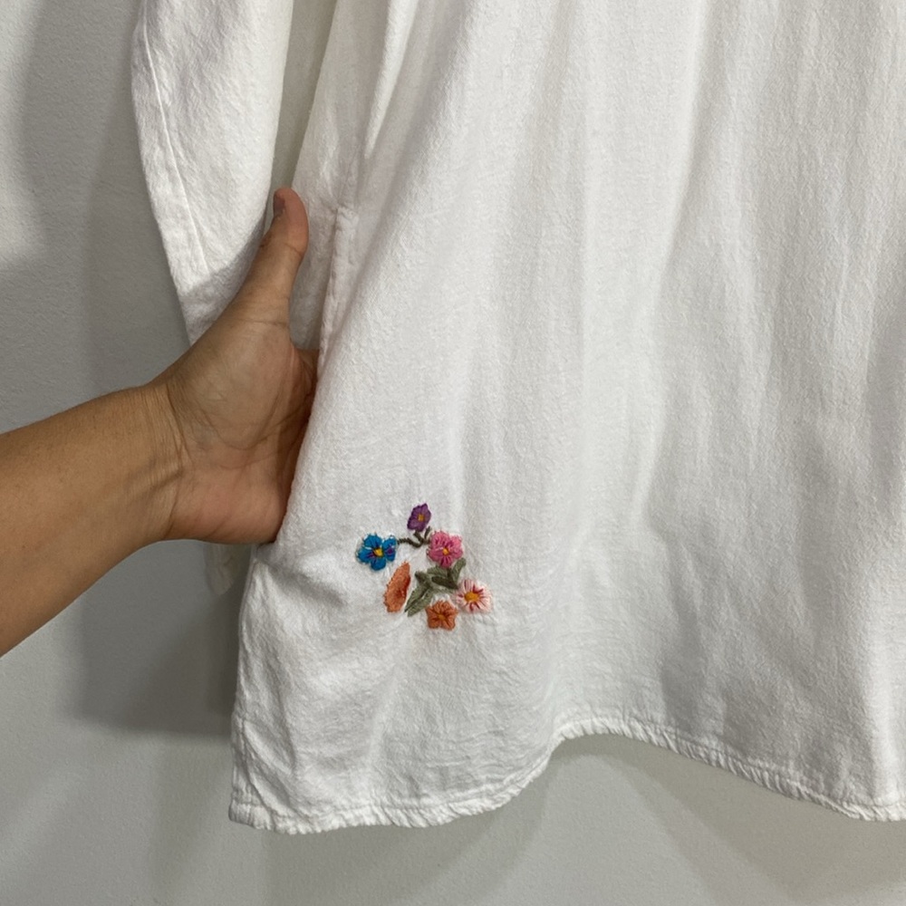 Embroidered White Tunic Top - Picture 10 of 10